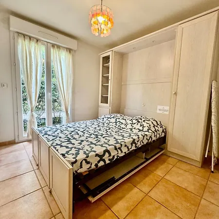 Dolce T2 Avec Clim, Piscine, Terrasse Et Garage Apartment